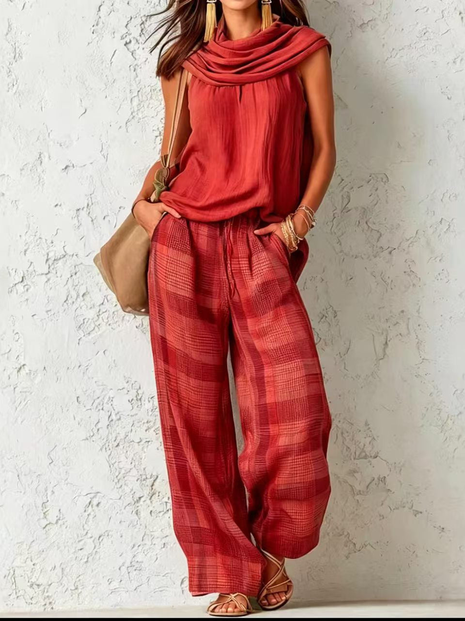 🌷Women's Vintage-Inspired Casual Chic Sleeveless Top And Plaid Trousers Set