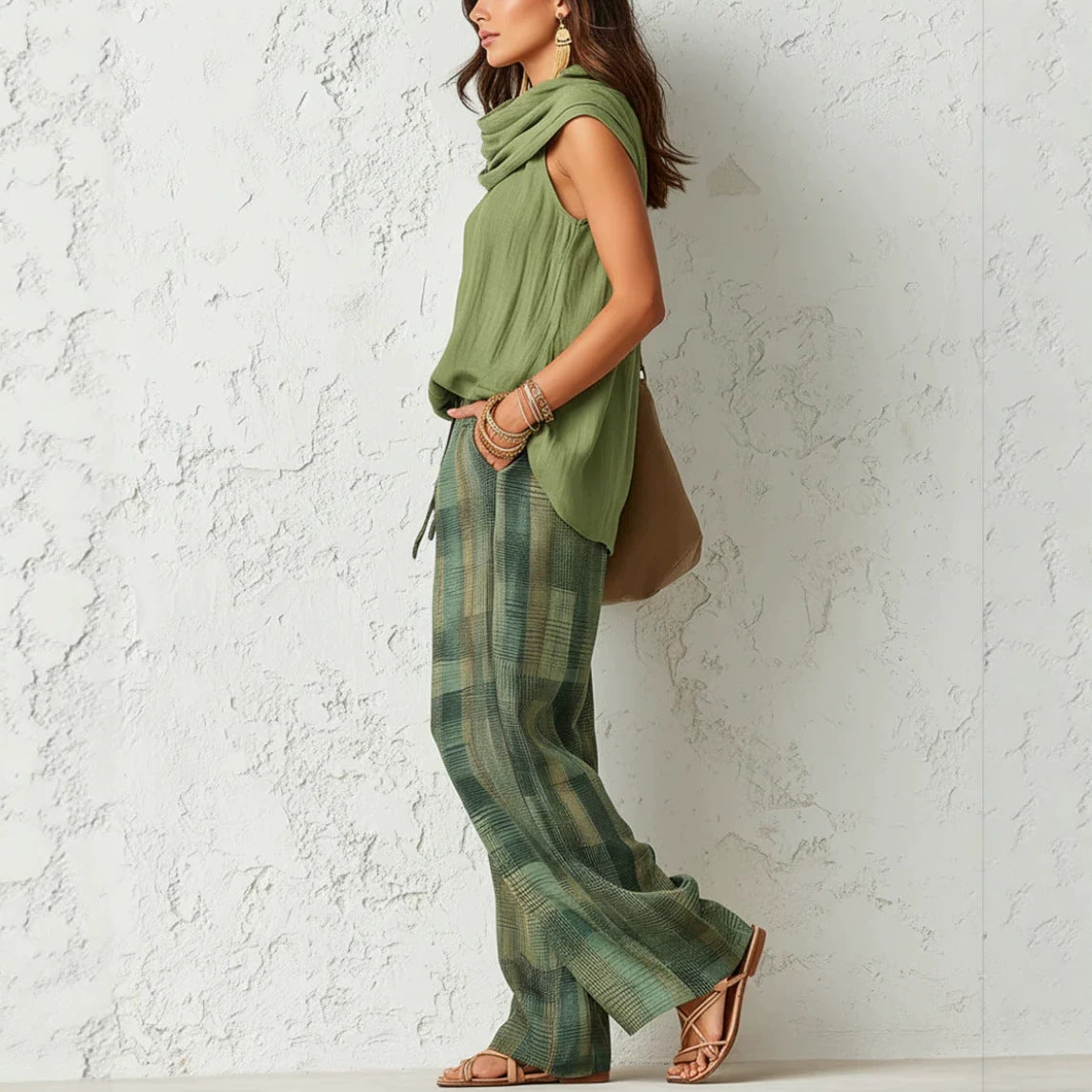 🌷Women's Vintage-Inspired Casual Chic Sleeveless Top And Plaid Trousers Set