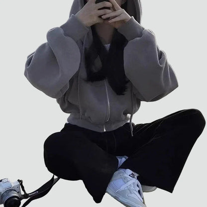 Cropped hoodie with loose fit for everyday wear