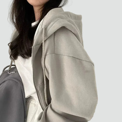 Cropped hoodie with loose fit for everyday wear